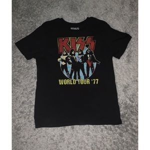 Vintage KISS Band Tee in black size XL in EUC!